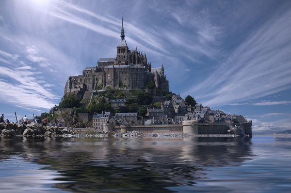 Exploring the area with a car rental from Saint Malo Ferry terminal